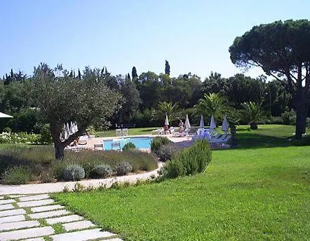 Les Rosiers 4* Grimaud