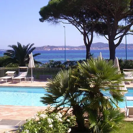 Les Rosiers 4* Grimaud