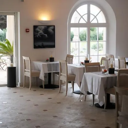 Les Rosiers Hotell