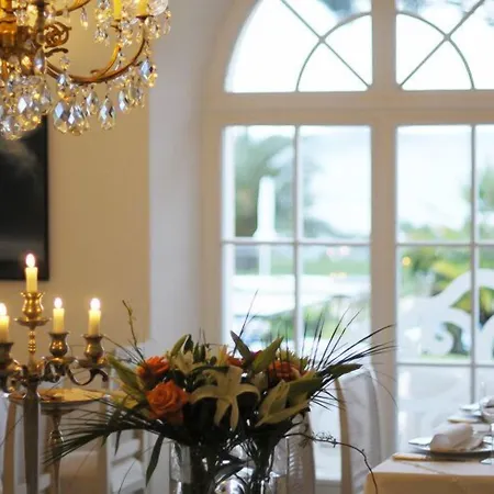 Hotel Les Rosiers 4*