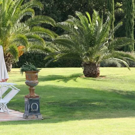 Hotel Les Rosiers Grimaud