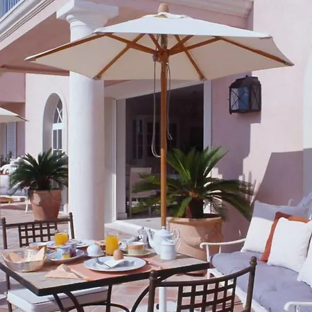 Hotel Les Rosiers 4*