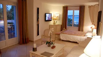 Les Rosiers Hotel
