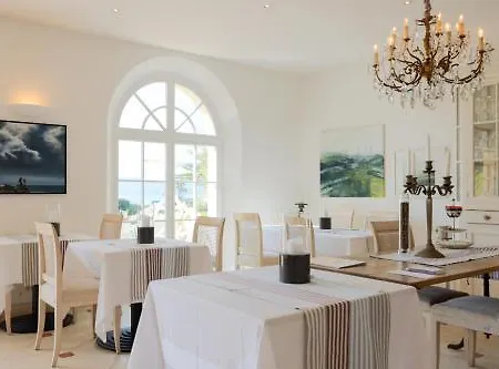Les Rosiers Hotel 4*