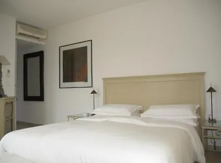 Les Rosiers Hotell 4*