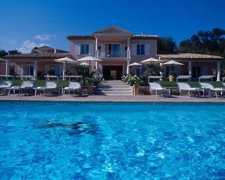 Hotell Les Rosiers Grimaud