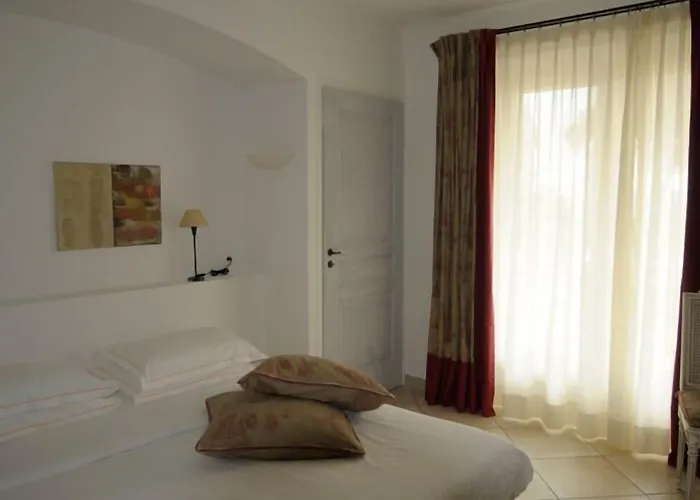 Les Rosiers Szálloda Grimaud