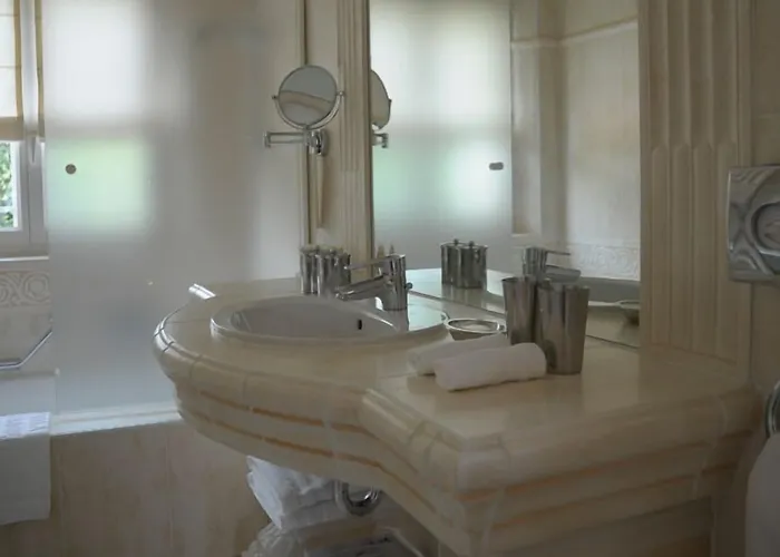 Hotel Les Rosiers 4*