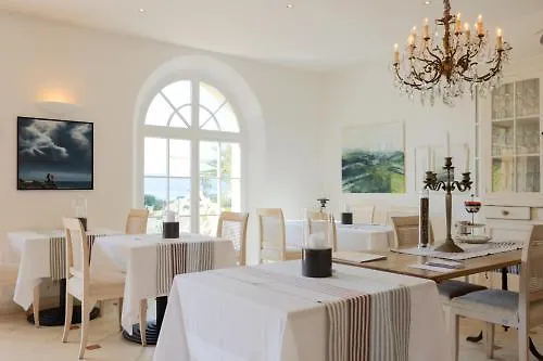 Les Rosiers Hotel 4*